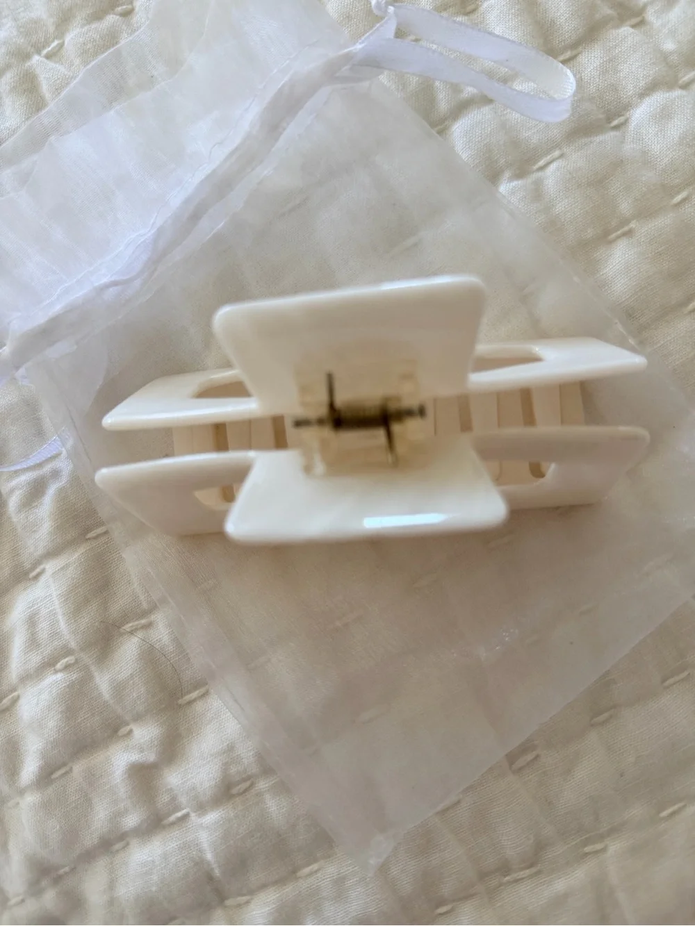 Goddess Cream Resin Rectangular Hair Claw Clip
